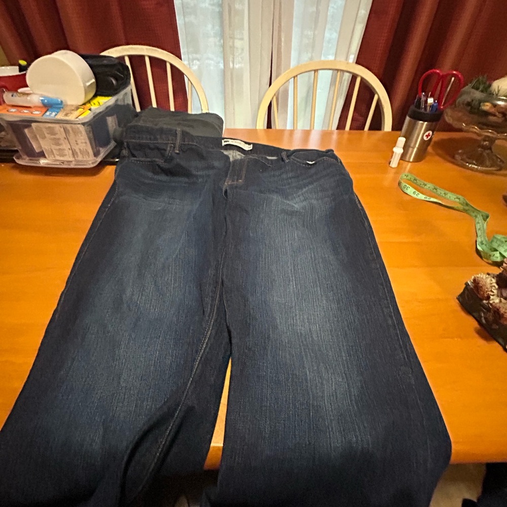 Levi Womens Jean - Picture 2 of 5